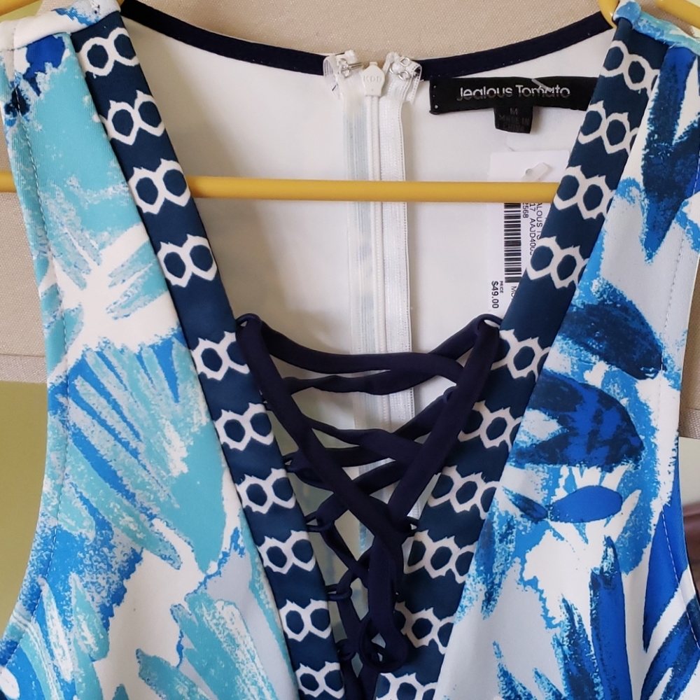 Dress - Picture 4 of 5